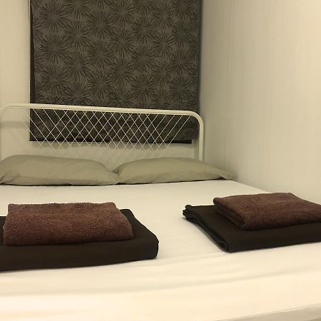 Once In Bangkok With Me Guesthouse Buitenkant foto