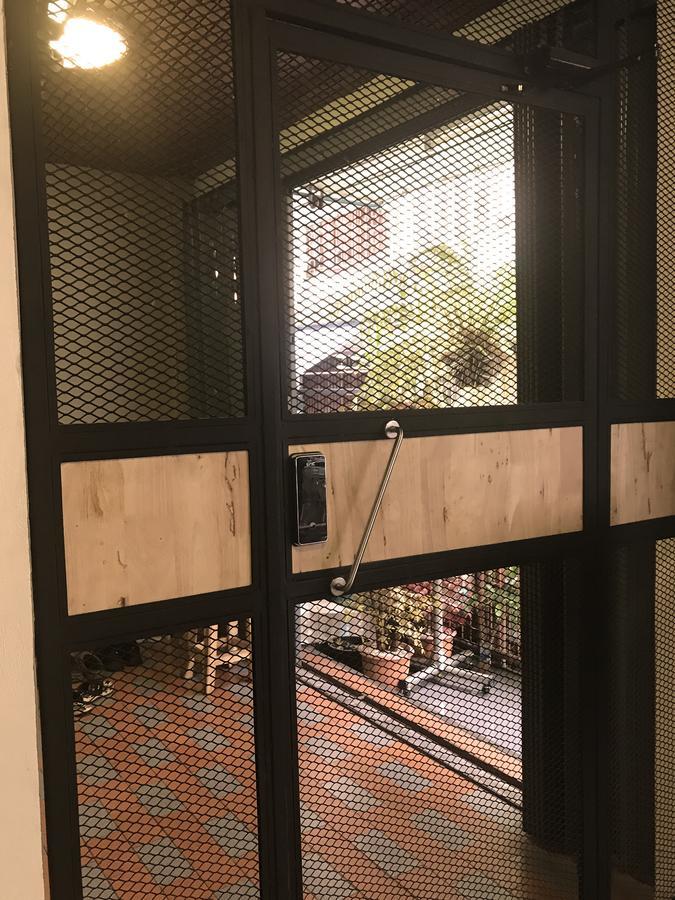 Once In Bangkok With Me Guesthouse Buitenkant foto